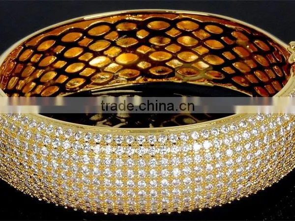 Top Seller Basic Look Micro Pave Setting Cubic Zircon Top Quality Chunky Crystal Bangle photo-5
