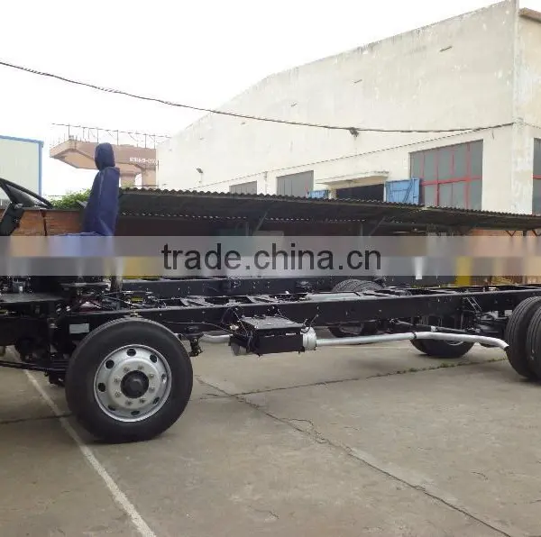 Dongfeng EQ6100K 10m 4x2 Bus Chassis Lin photo-3