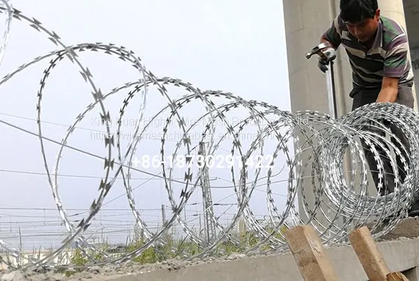 High Tensile Strength BTO 22 Double Lined Razor Blade Wire Fencing Made in China photo-5