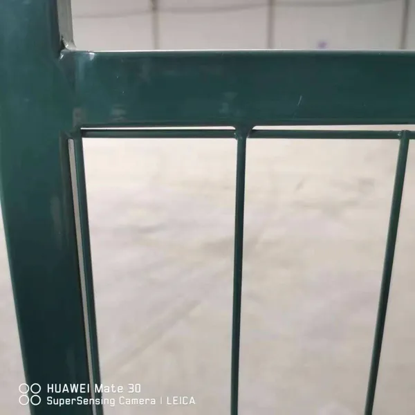 Factory Direct Sales of Temporary Wrought Iron Fencing and Scaffolding, Suitable for Public Events, Easy to Assemble, Hot-dip Galvanized photo-3