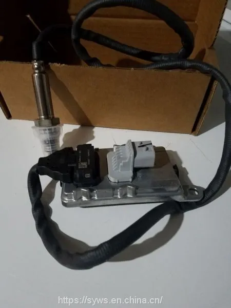 Diesel 4326867/A045S161 Nox Sensor 5Wk9 6754C 24V photo-2