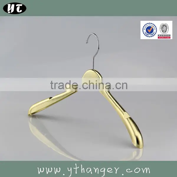 HA7022 Deluxe Plastic Hangers for Garment Gold Plated Coat Hanger Supplier's Choice photo-2