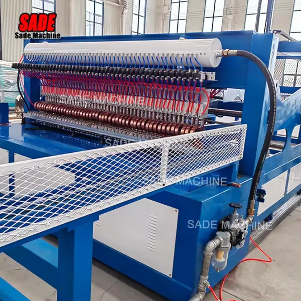 Fully Automatic CNC Wire Mesh Welding Machine 4-8MM Reinforcing Mesh Fence Welder with Pre-Cut Function