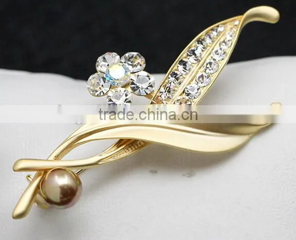 Fashion Crystal Leaf Pearl Matte Silver and Matte Gold Brooch photo-3