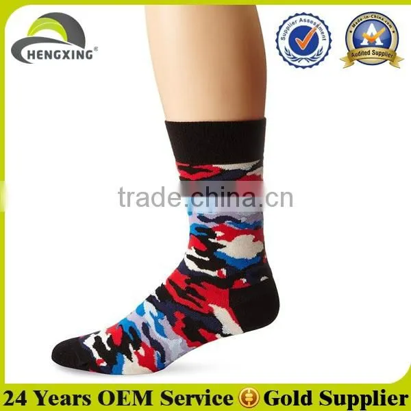 Wholesale Custom Men's Bright Camo Running Socks photo-3