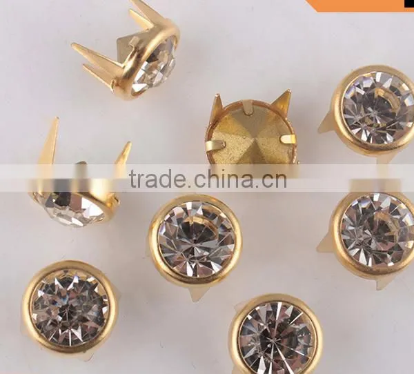 Sedex Audited Factory 2 Pillar Metal Rhinestone Nail Prong Studs photo-3
