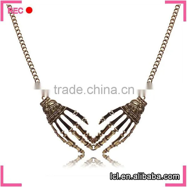 Gothic Necklace Skeleton Hand Pendant, for Carnaval Wholesale Gothic Imitation Jewelry photo-4