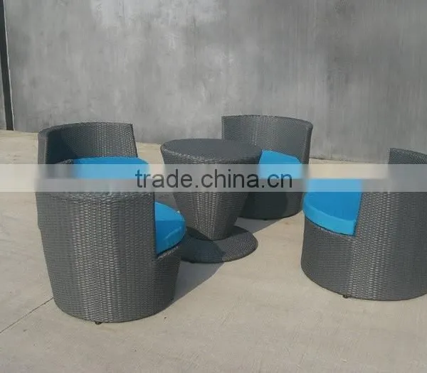 Garden Rattan Table and Chair photo-4
