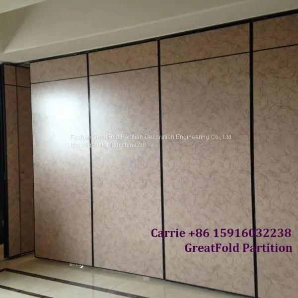 Manufacturer Movable Folding Glass Wood Partition Design for Restaurant photo-4