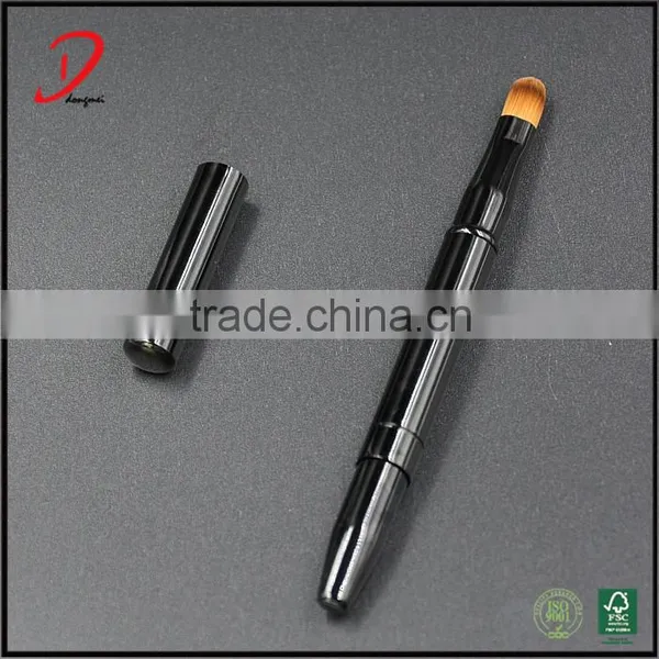 Wholesale Private Label OEM Black Metal Handle Retractable Lip Brush photo-3