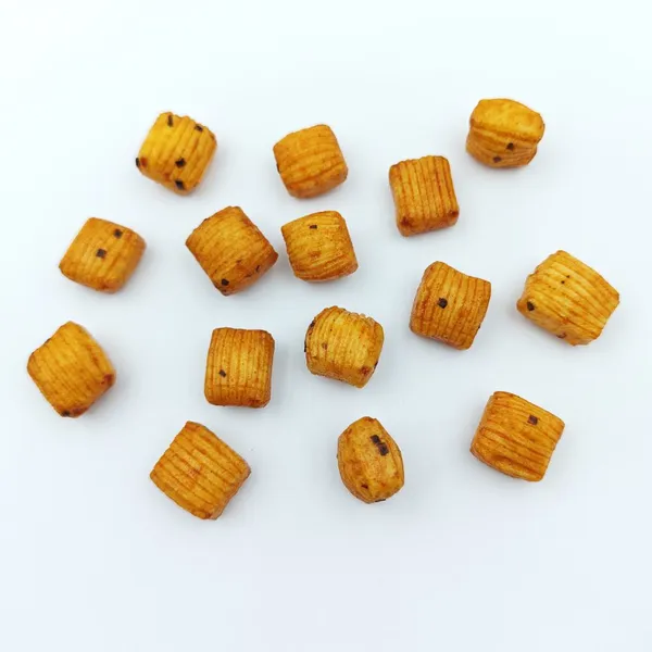 Healthy Non-fried Ridged Mini Rice Cracker Cubes With Spicy Seasoning for Private Label OEM Snack Suppliers photo-3