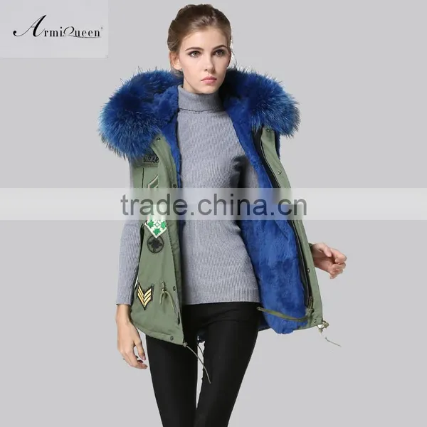 Facotory Price Fashion Fully Blue Collar Fur Vest ,winter Felman Short Fur Coat/gillet With Badge photo-4
