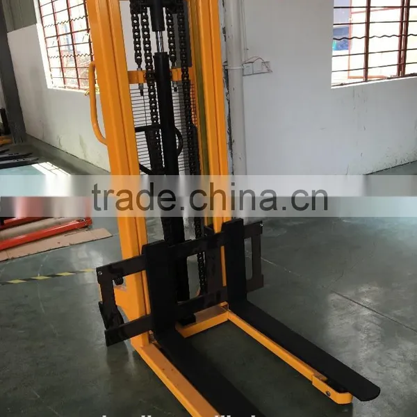 Hot 1.0/2.0 Tons Plastic Wagon With Hydraulic Press photo-3
