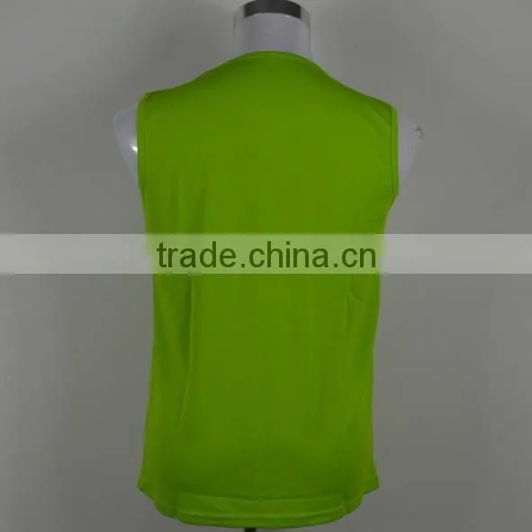 Green Color Dry-fit Short Sleeved T-shirts With Logo for Men photo-2