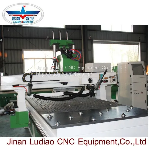 Wood Kitchen Cabinet Door Making Three Process CNC Router 1325 Automatic Tool Changing CNC Router With Three Spindle photo-4
