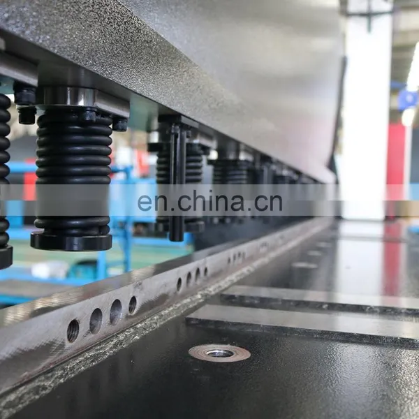 T&L Brand Plate Cutting Machine QC12k-4x6000 Steel Cutting Machine photo-2