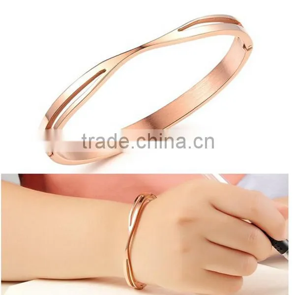 Holesale Wedding Rose Gold Jewelry Unique Design Polishing Cuff Bangle for Women photo-4