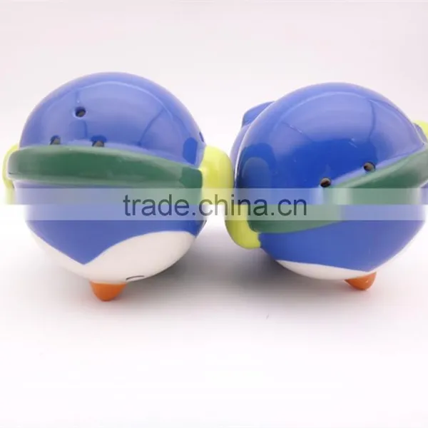 Custom Funny Christmas Penguin Ceramic Salt and Pepper Shaker photo-6