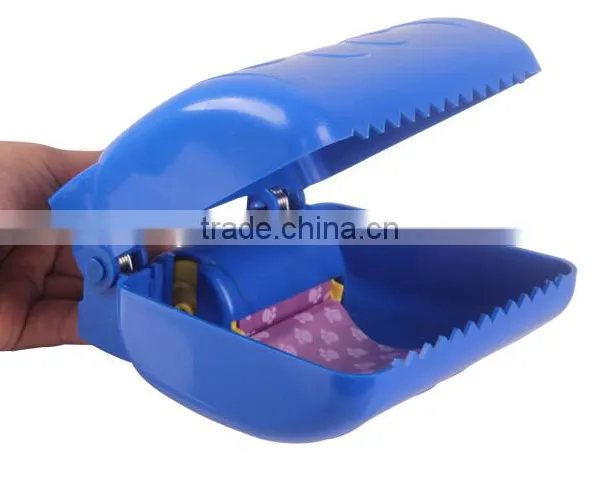 Pet Dog Cat Portable Waste Poop Easy Clean Scraper Scooper Pickup Clip Tool photo-2