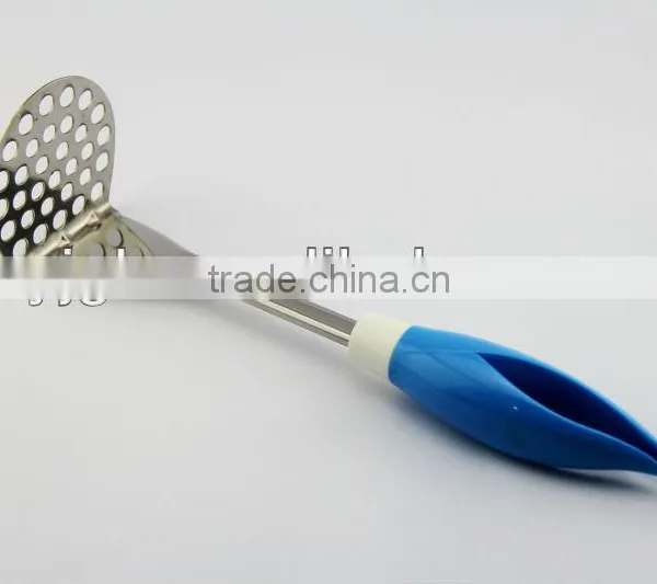 Top Sales 2014 New Design Stainless Steel Kitchenware Smooth Potato Masher photo-2