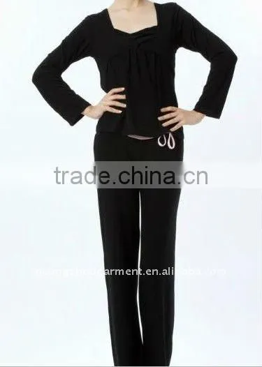 Fashionable Ladies Yoga Wear 2012