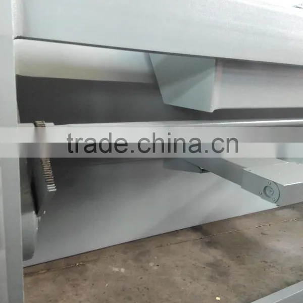 QC12Y Series High Efficiency Low Cost Hydraulic Plate Shearing Machine photo-3