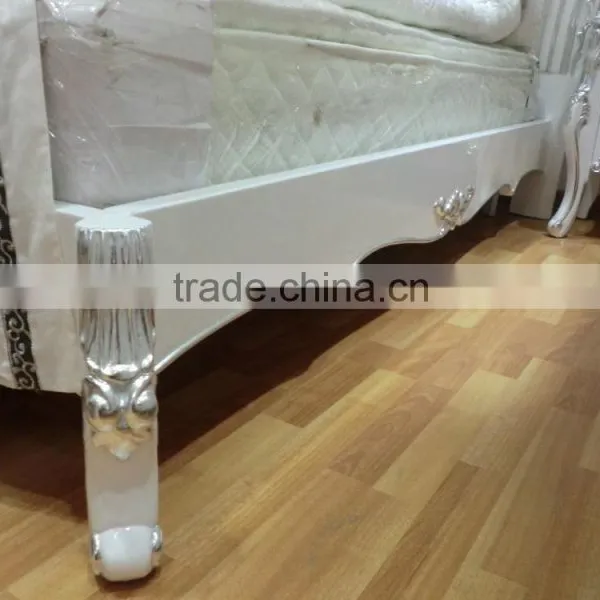 Antique Solid Wood Carved Design Furniture Bedroom Bed Bedside Table Wardrobe Dressing Table Bench Commode photo-5
