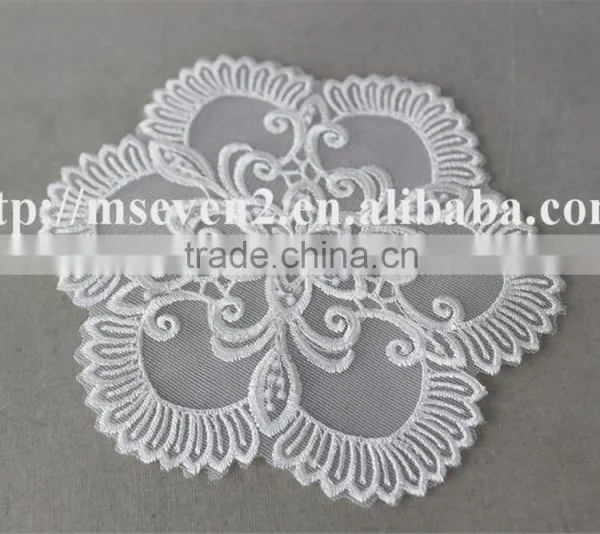 Wholesale White Color Flower Appliques Embroidery Patch for Ladies Dress photo-5
