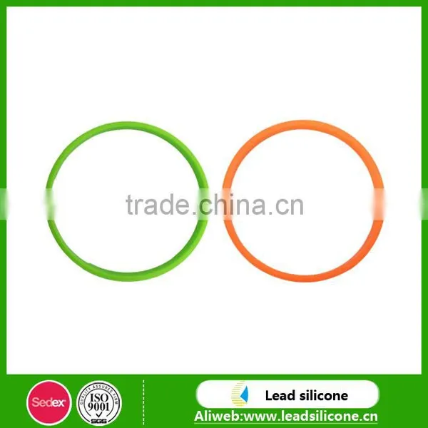 Cheap Festival Promotional Colorful Printed Silicone Wristband , Fashion Wristband Silicone Bracelets Wholesale photo-3