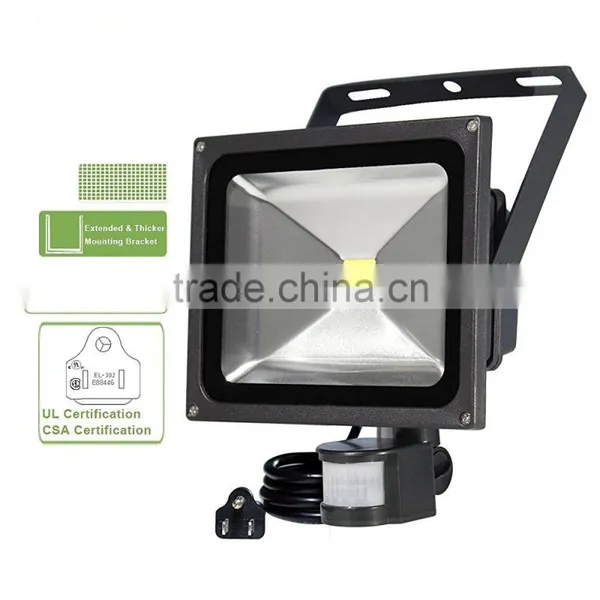 High Lumen Outdoor Ip65 30w Led Solar Garden Light photo-3