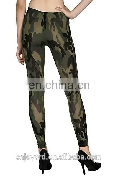 Women in Tight Leggins Gold Leggings Yoga Legggings photo-2