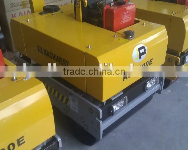 Double Drum Vibratory Hand Roller Compactor With Diesel Engine KA186FAE