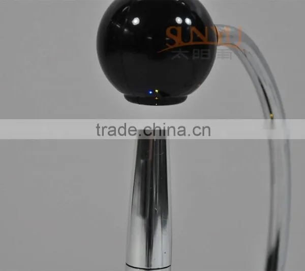 Smallest Magnetic Acrylic Mascara Floating Display Stand photo-6