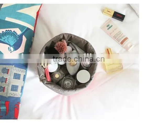 Hot Selling Popular Professional Travel Make-up Pouch Mini Size Large Capacity Travel Dresser Pouch photo-2