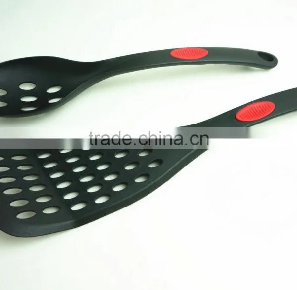 33053 Nylon Kitchen Tturner and Spoon photo-3