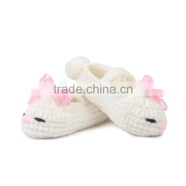 Pompon and Cute Cat Style Crochet Pattern Free Baby Shoes photo-3