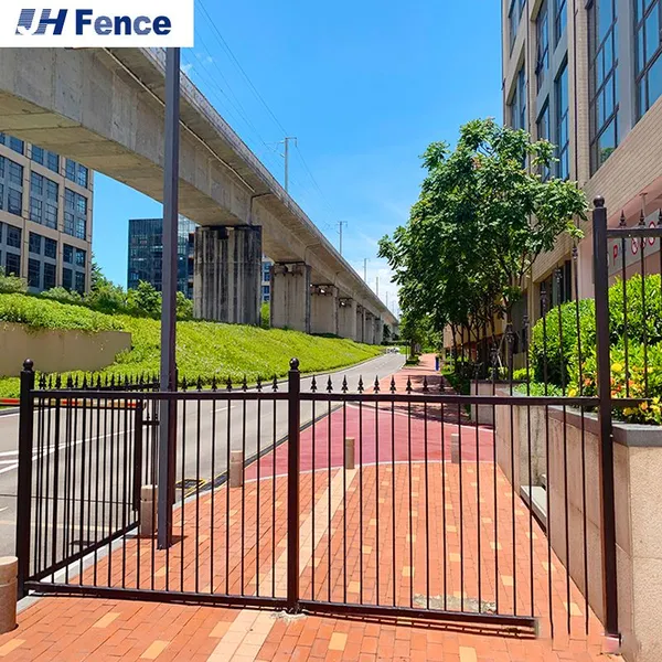 High Quality Eco Friendly Iron Wire Mesh Ornamental Industrial Steel Fence Tubular Sustainable photo-2