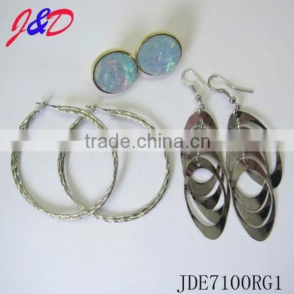 Fashion earrings set