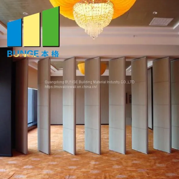 OEM ODM Ballroom Operable Sliding Partition Walls Soundproof Folding Door Banquet Hall photo-2