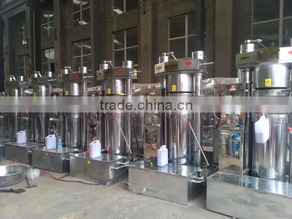 Low Price Walnut Processing Hydraulic Heat Oil Press Machine photo-2