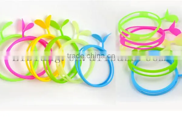 Creative Design Multifunctional Universal Silica Gel Hand Ring photo-3