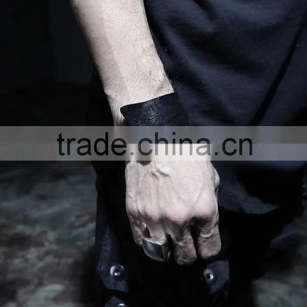 Man High Fashion Spacial Shape Snap Button Genuine Waxy Leather Bracelet For Men photo-5