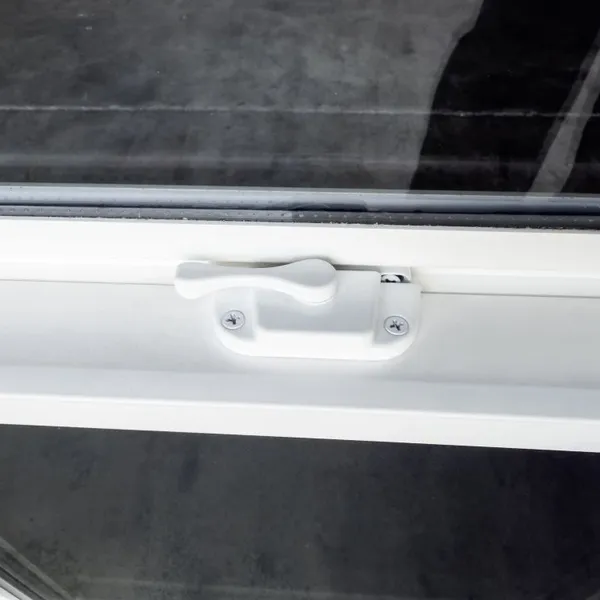 82 Pvc Single Hung Window- Made in China photo-4
