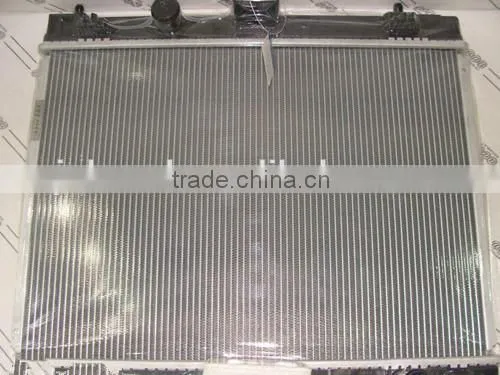 Sinotruk Truck Parts Chassis Parts for Howo Cooling System VG9725530010 Water Tank photo-2