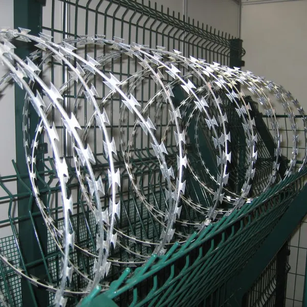 PVC Coated Metal Barbed Wire, 2.0mm Core Diameter, Green Color, 5-Inch Barb Spacing, 100m per Roll, Anti-Rust photo-3