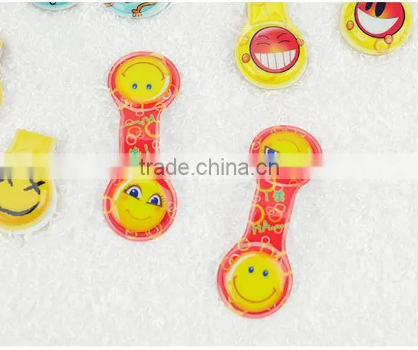 Hot Sale Fashinon Folding Magetic Bookmark photo-2