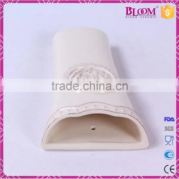 Embossment Simple Hanging Desgin Ceramic Humidifier photo-3