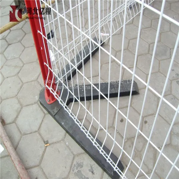Galvanized and PVC Coated Triangle Bend 3D Curved Welded Fence photo-5