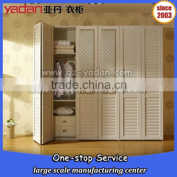 Customized Gross Decorated Sliding Door Wardrobe Closet Bedroom Furniture Set photo-6