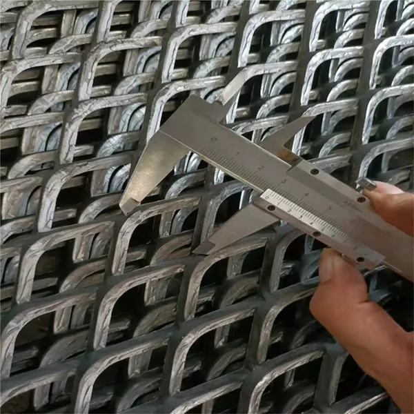 Flattened Expanded Metal Mesh for Curtain Walls 20m Max Length photo-3
